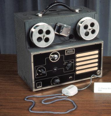 Wire recorder