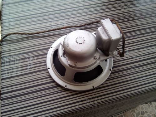 Altavoz restaurado