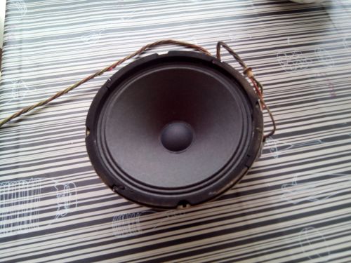 Altavoz restaurado